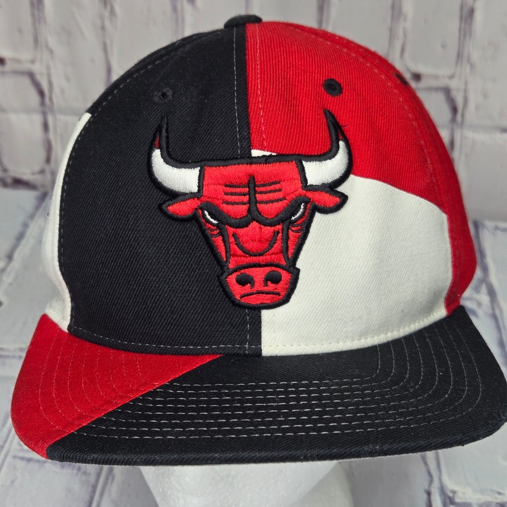 Mitchell & Ness Chicago Bulls Snapback Hat Red Black White Colorblock NBA Cap - Picture 1 of 11